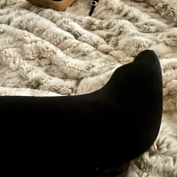 Coach Heels - Picture 7 of 10